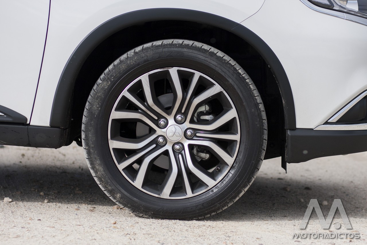 Prueba: Mitsubishi Outlander 220 DI-D 150 CV 2WD (diseño, habitáculo, mecánica) 9