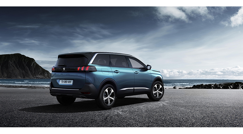 El nuevo Peugeot 5008 se transforma en un SUV siguiendo la estela de sus rivales 7