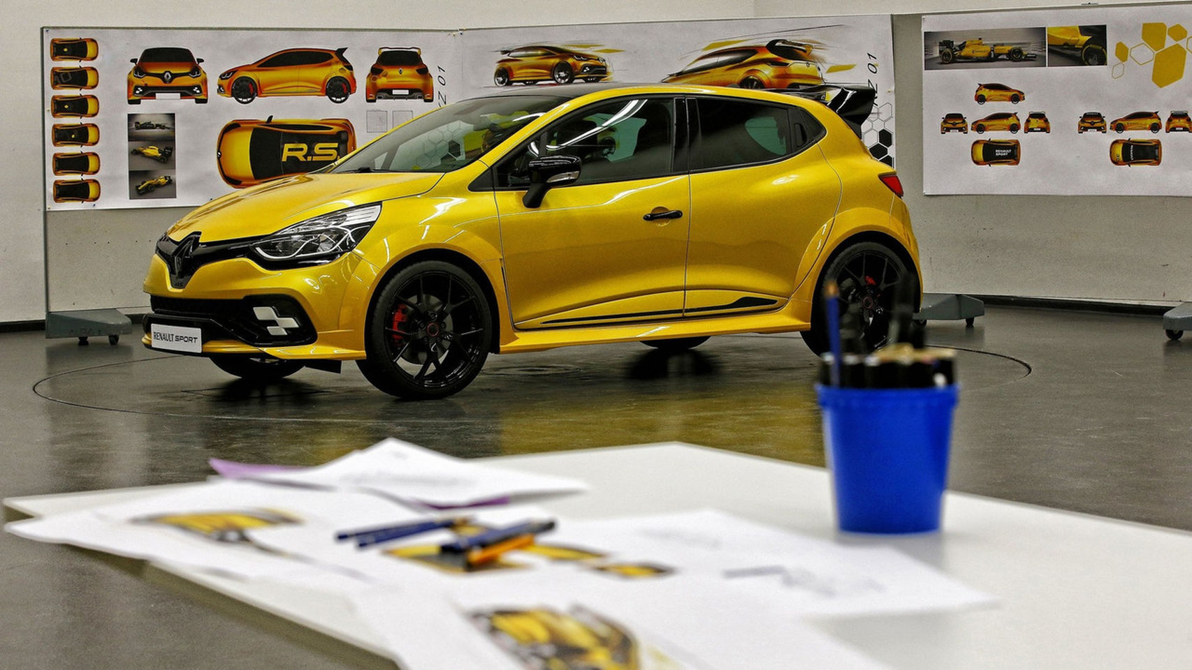 renault_171244061_21186548_1706x960