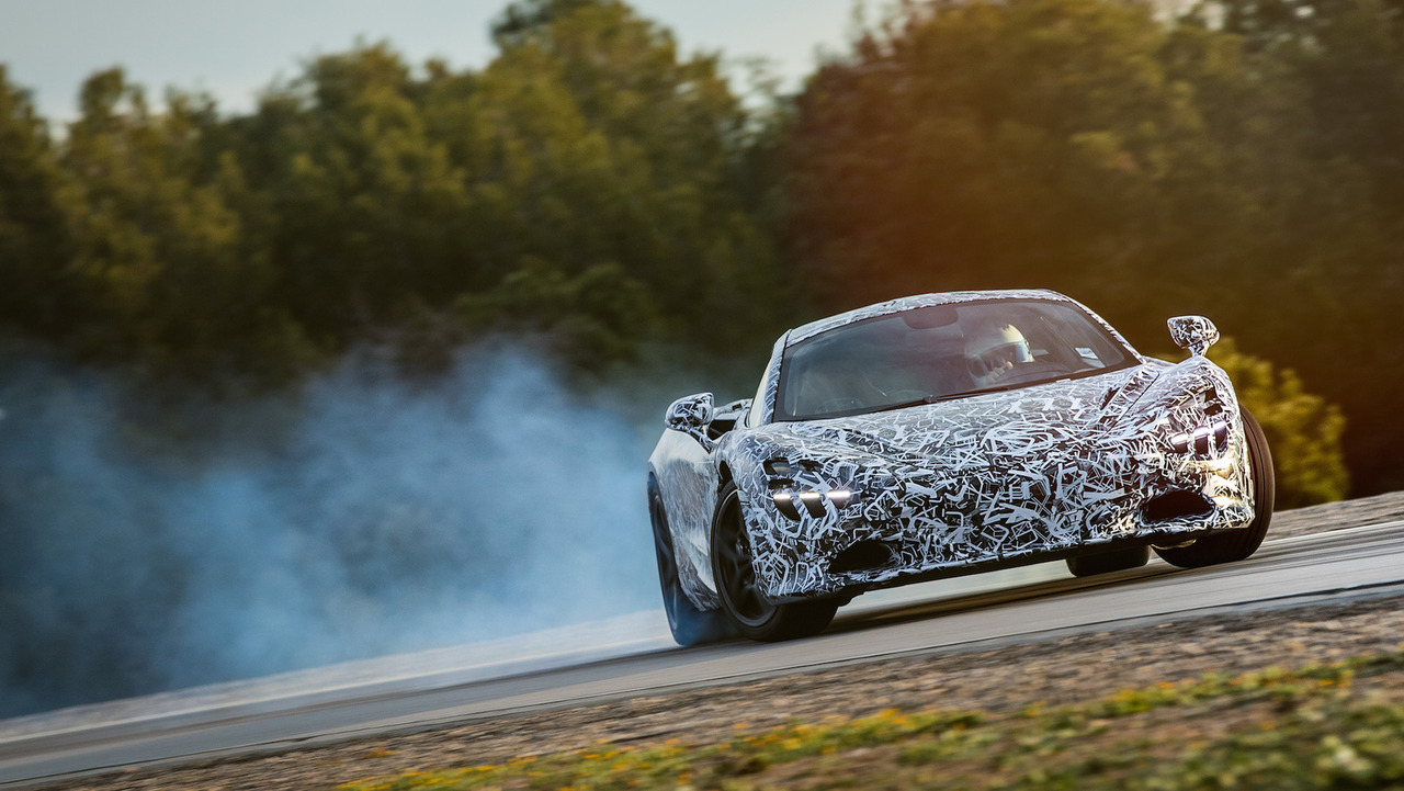 mclaren-ha-dotado-al-p14-de-cinco-modos-diferentes-incluyendo-un-modo-drift-01