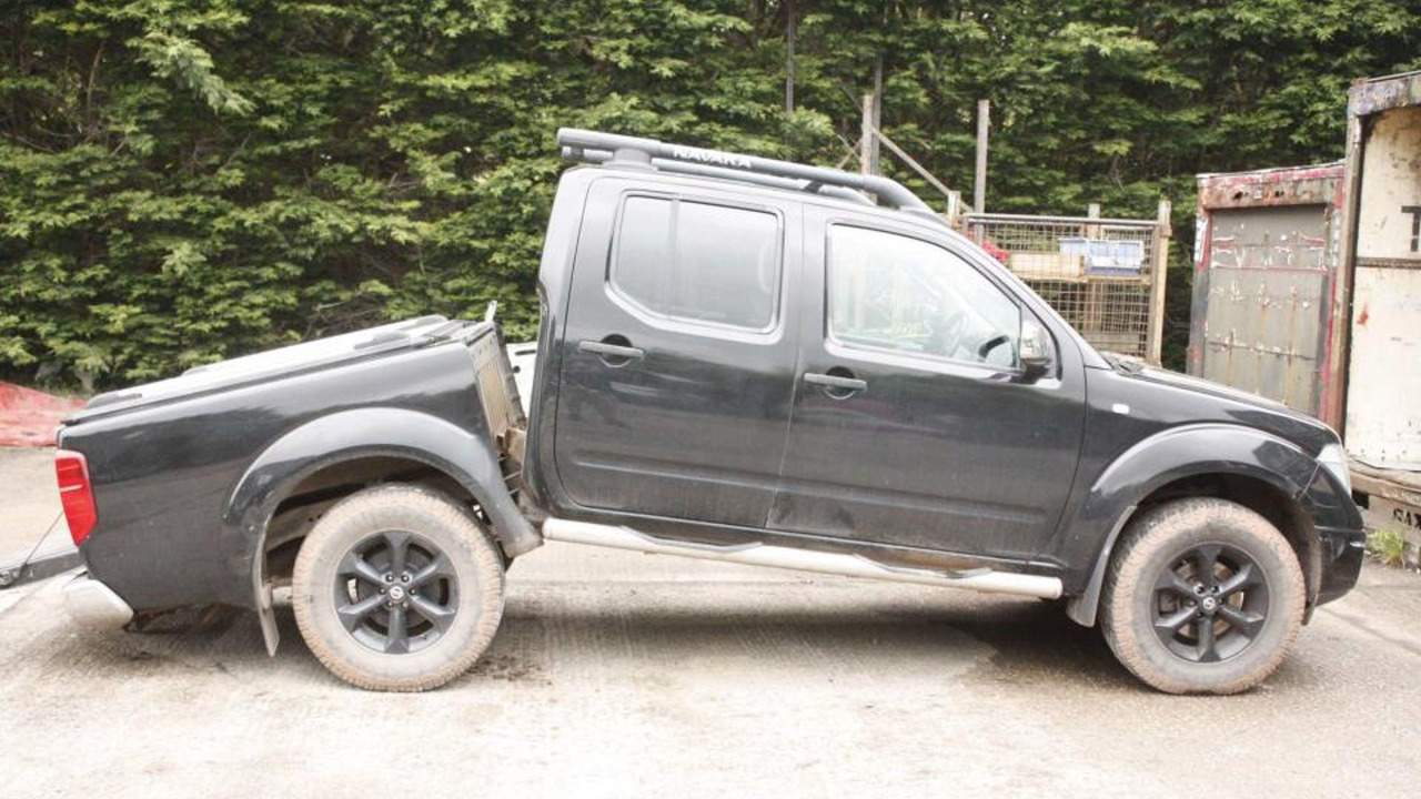 nissan-llamara-a-revision-al-navara-tras-detectar-numerosos-casos-de-chasis-partidos-por-la-mitad-01