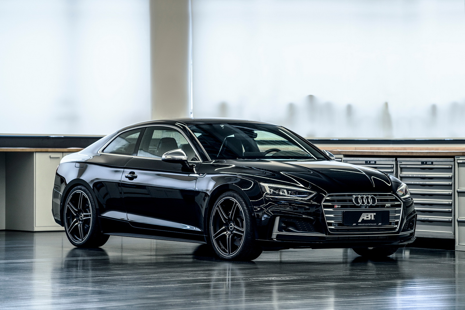 el-audi-s5-de-abt-te-hara-enamorarte-aun-mas-de-el-ademas-aumentar-su-potencia-hasta-los-425-cv-01