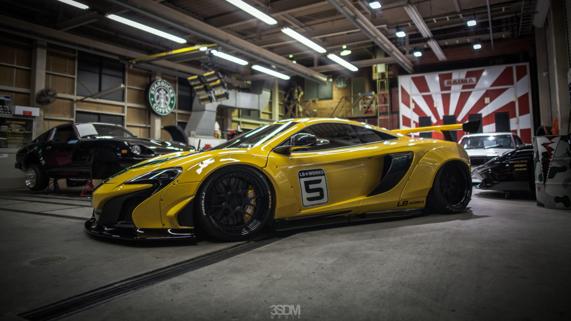 liberty-walk-pone-en-forma-al-mclaren-650s-para-aquellos-a-los-que-no-les-gusta-ir-de-serie-03