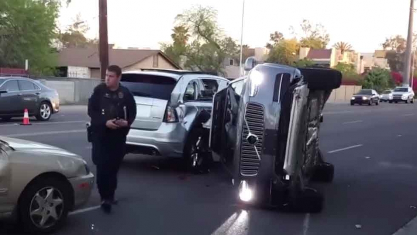 uber-cancela-las-pruebas-de-su-coche-autonomo-debido-a-un-accidente-que-supone-esto-01