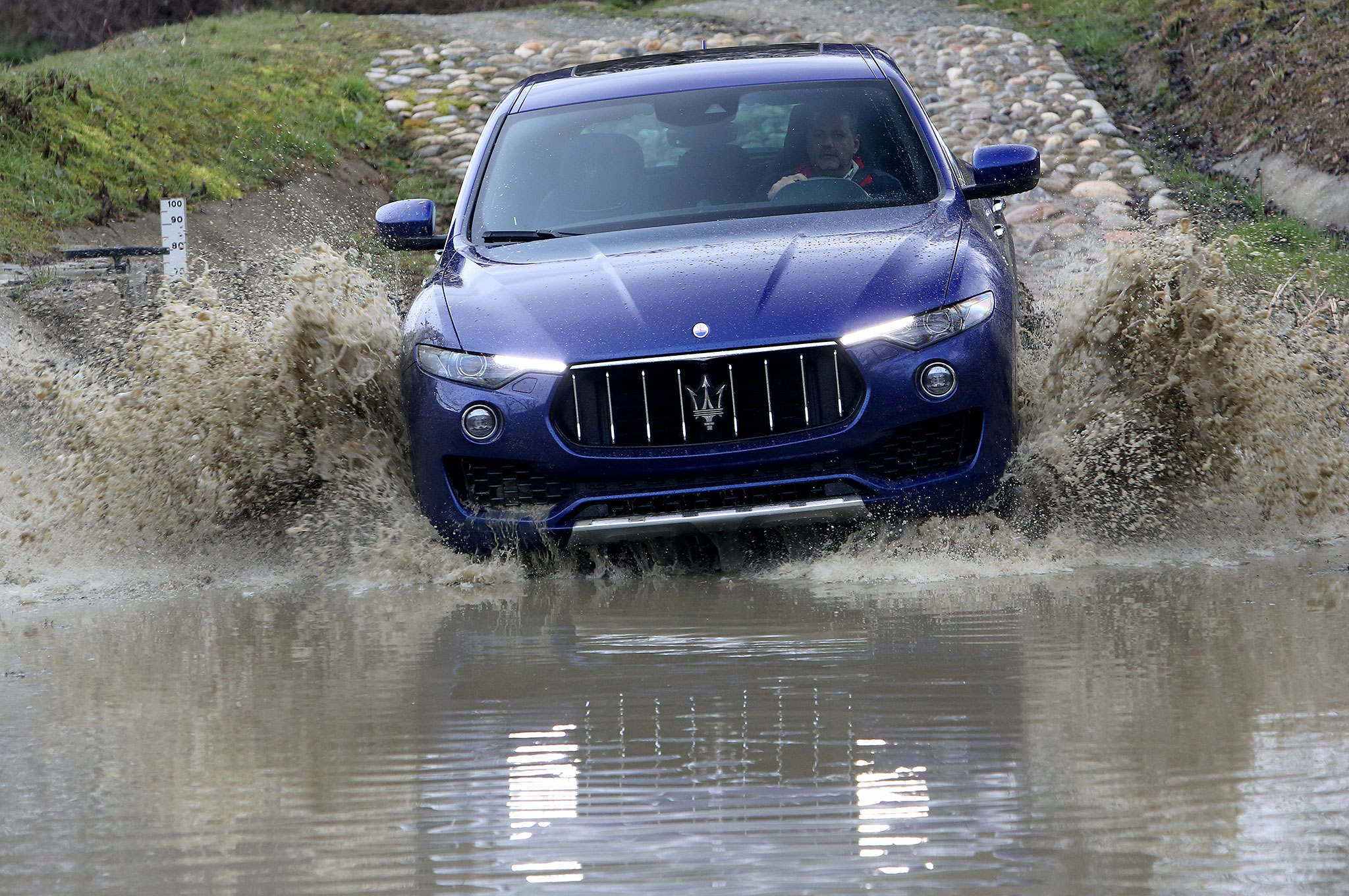 maserati-lanzara-un-levante-hibrido-heredara-su-tecnologia-de-un-monovolumen-02