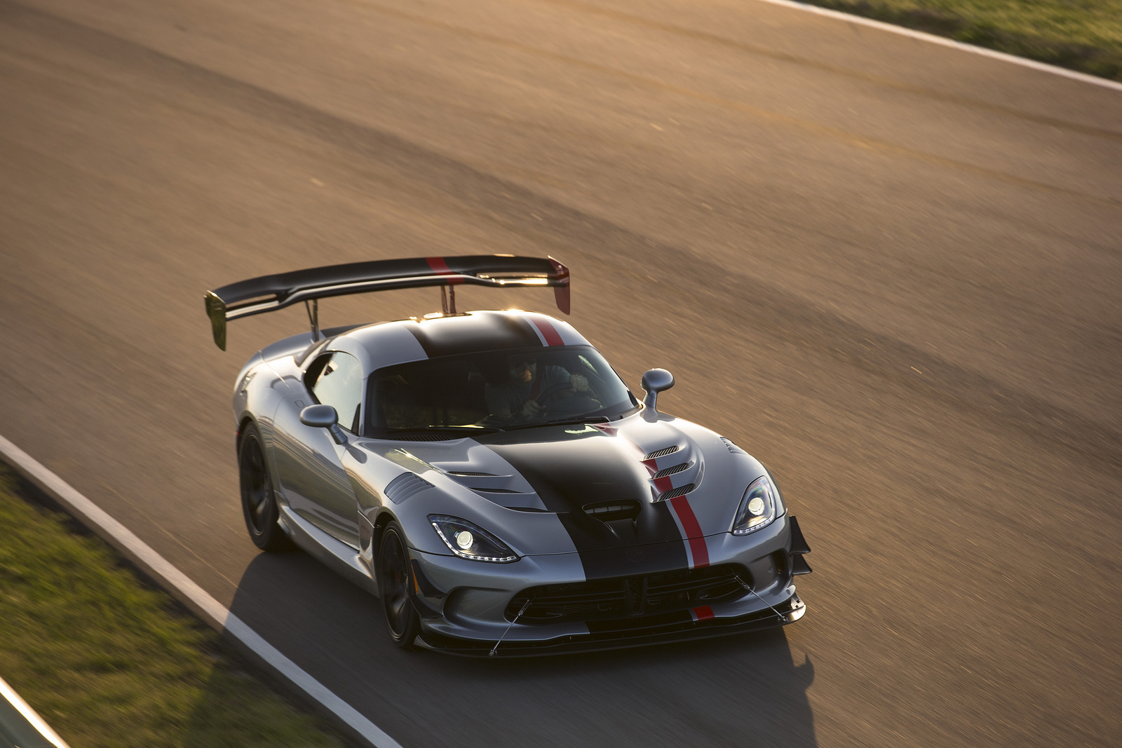 la-fabrica-del-dodge-viper-cerrara-sus-puertas-el-31-de-agosto-03