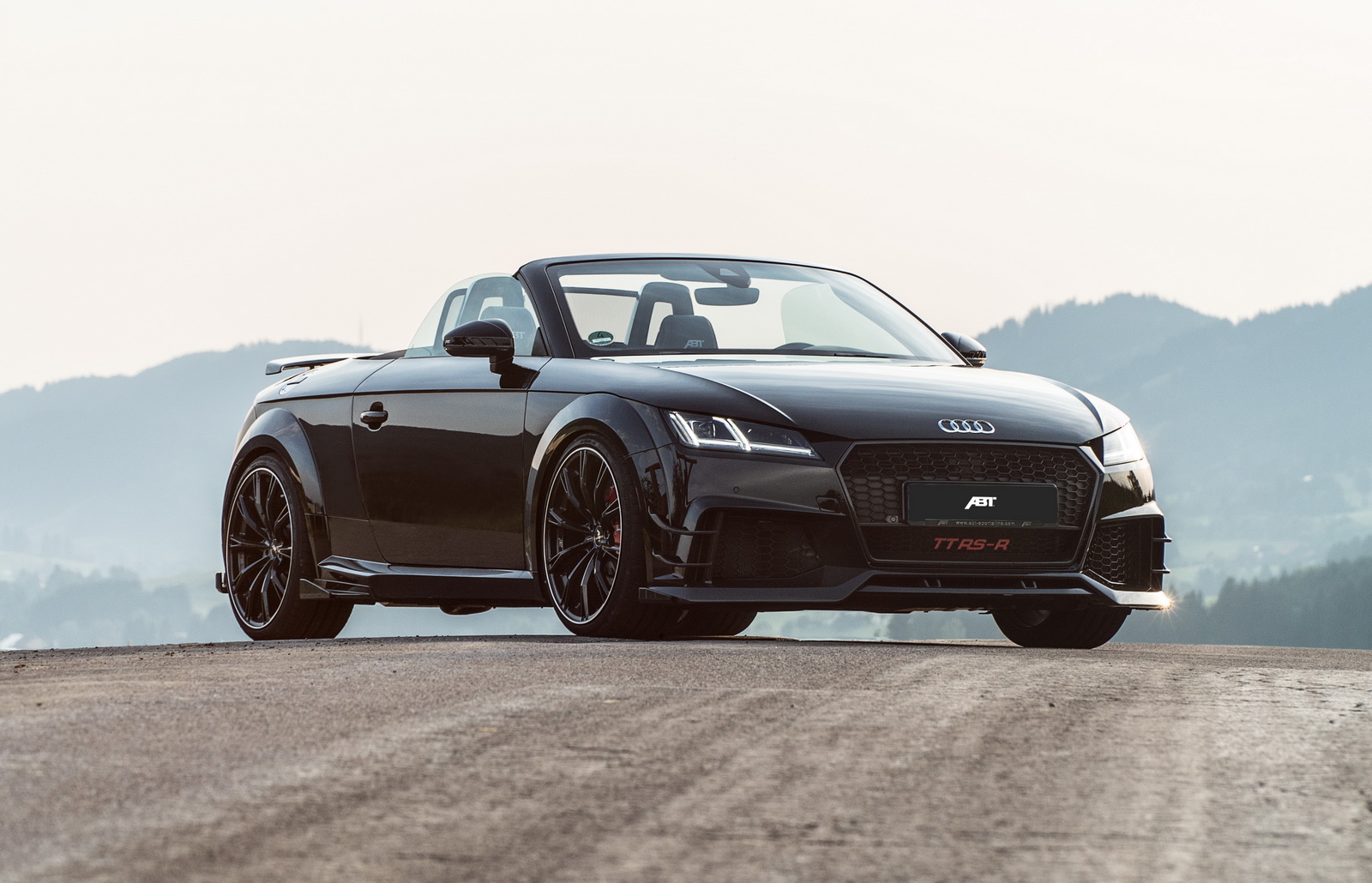 para-los-que-no-quieren-techo-abt-presenta-el-audi-tt-rs-r-roadster-con-500-cv-01