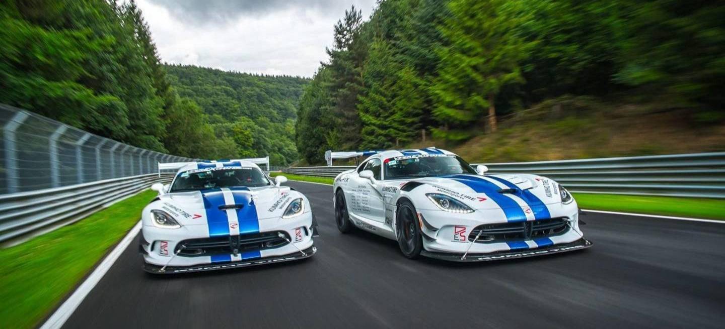 conseguido-asi-ha-sido-el-record-de-7-03-45-en-nurburgring-con-el-dodge-viper-acr-01