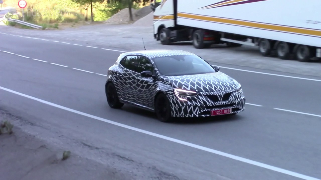 Vídeo: el nuevo Renault Mégane RS rueda por Sierra Nevada