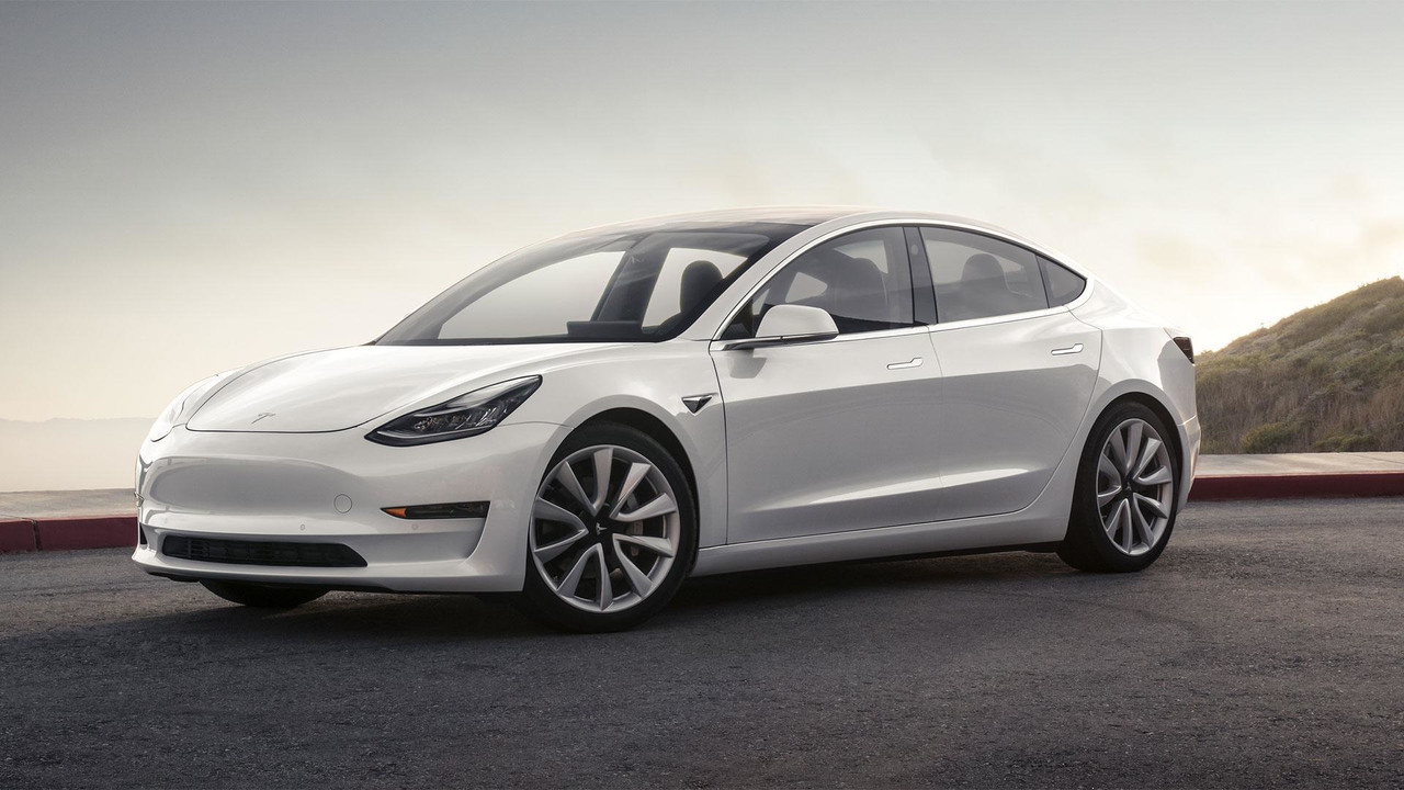 el-tesla-model-3-es-un-exito-si-pero-no-debemos-pasar-por-alto-las-63-000-cancelaciones-que-acumula-08