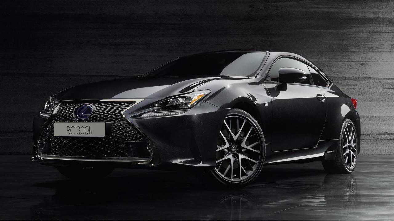 lexus-rc-300h-f-sport-black-edition-detalles-en-negro-para-el-elegante-coupe-02