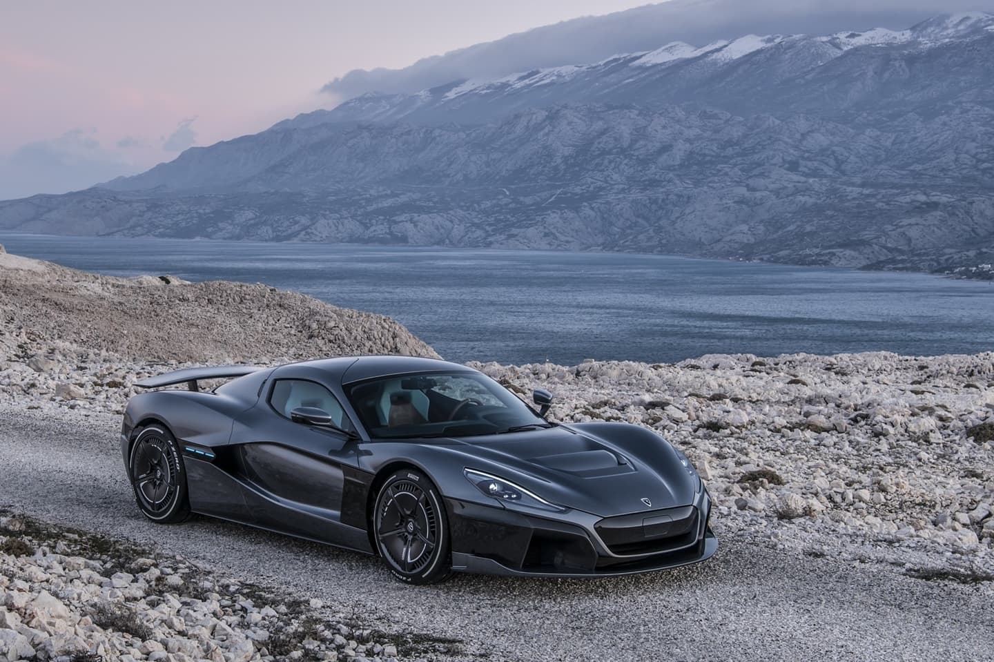 rimac-c-two-la-peor-del-pesadilla-del-tesla-roadster-con-1-940-cv-y-2-300-nm-de-par-29