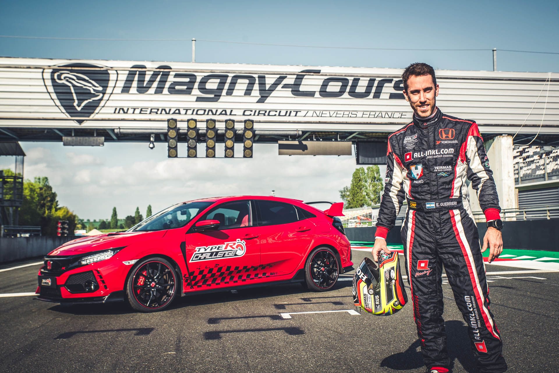 el-honda-civic-type-r-vuelve-a-batir-un-record-de-traccion-delantera-en-circuito-02