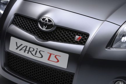 toyota_yaris_ts_03.jpg