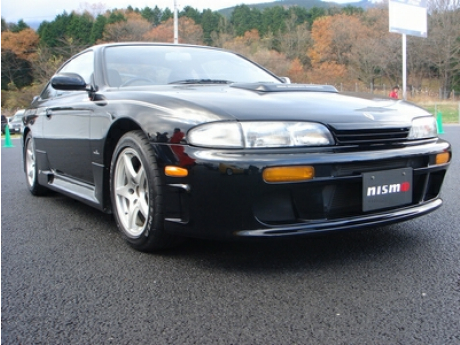 Nissan Silvia S14a negro