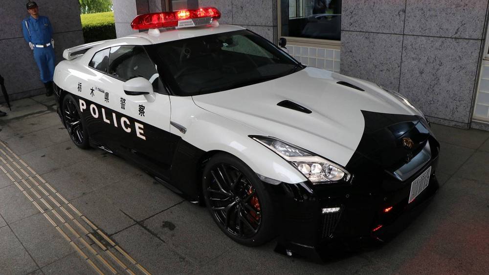 la-policia-japonesa-introduce-un-nissan-gt-r-en-su-flota-escapar-de-ellos-no-sera-tarea-facil-06