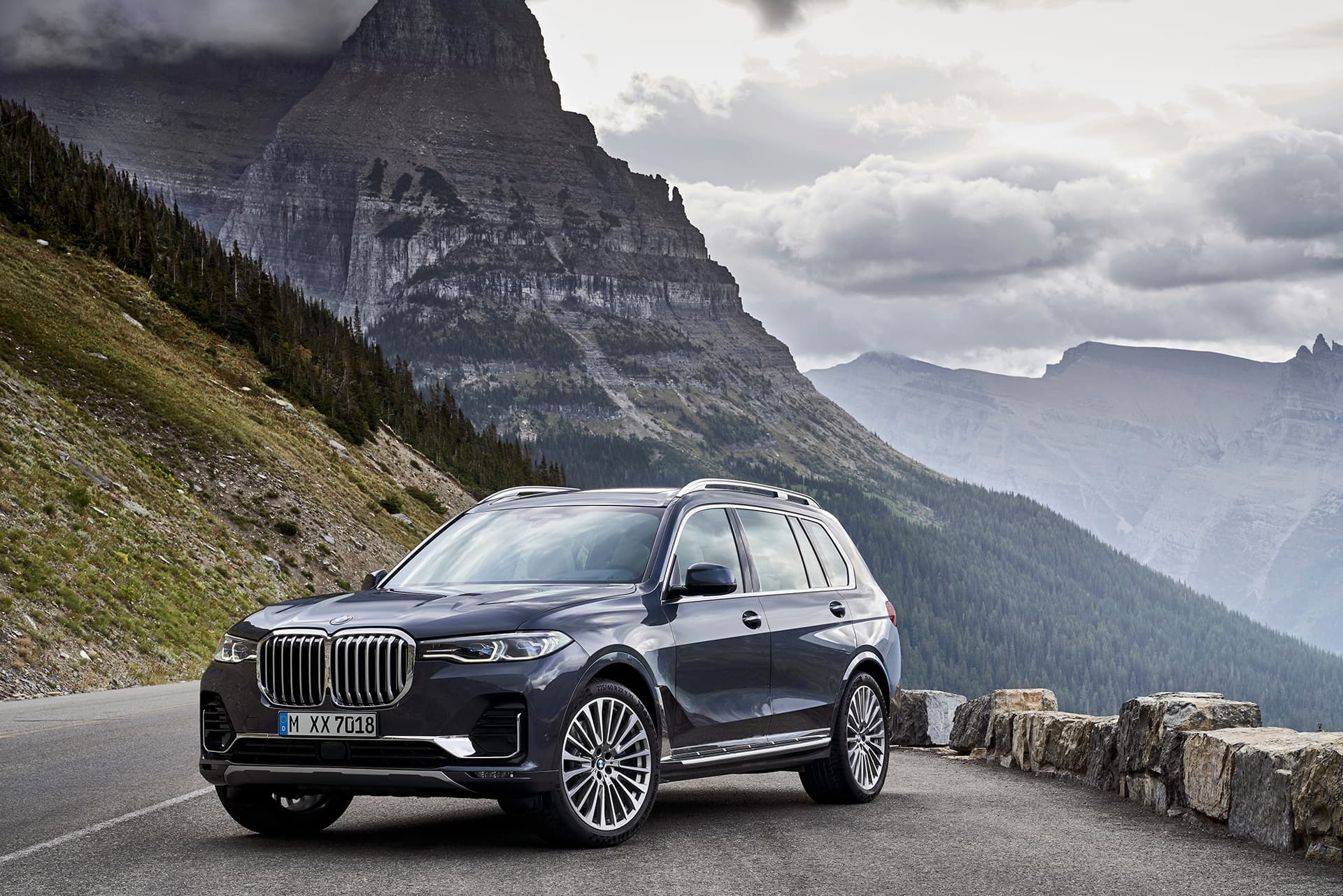 oficial-asi-es-el-suv-mas-grande-de-la-firma-bavara-el-bmw-x7-23