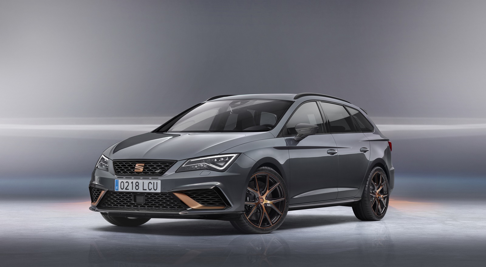 ya-disponible-el-seat-leon-st-cupra-r-300-unidades-a-54-606-euros-07