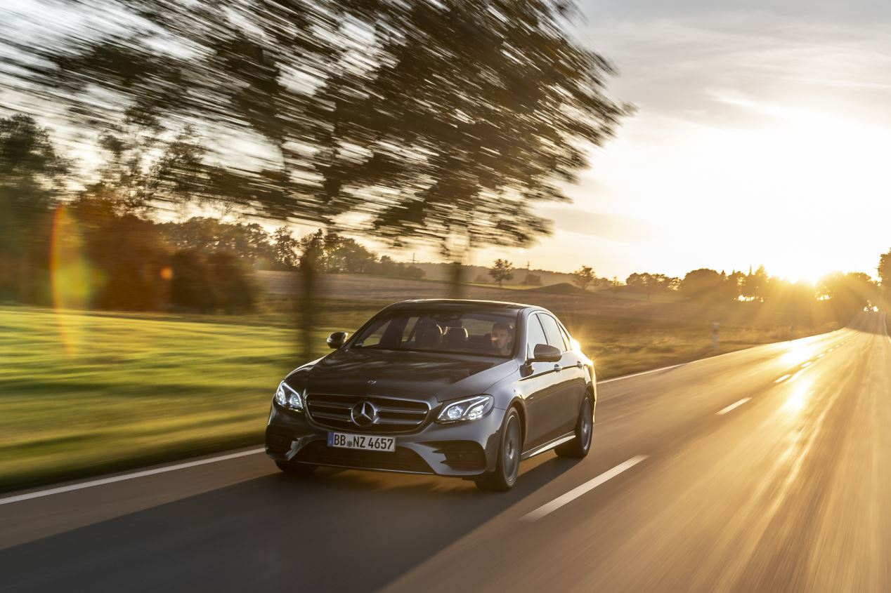 el-mercedes-clase-e-300e-hibrido-enchufable-llega-a-espana-a-partir-de-65-750-euros-03