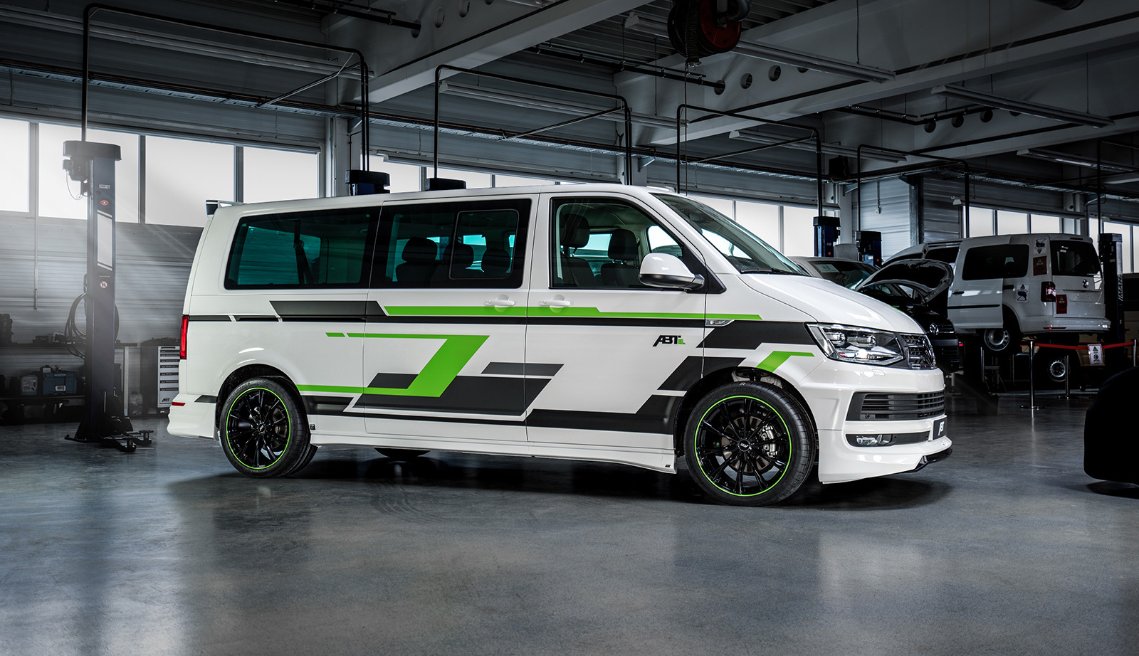 abt-llevara-al-salon-de-ginebra-esta-volkswagen-transporter-electrica-07