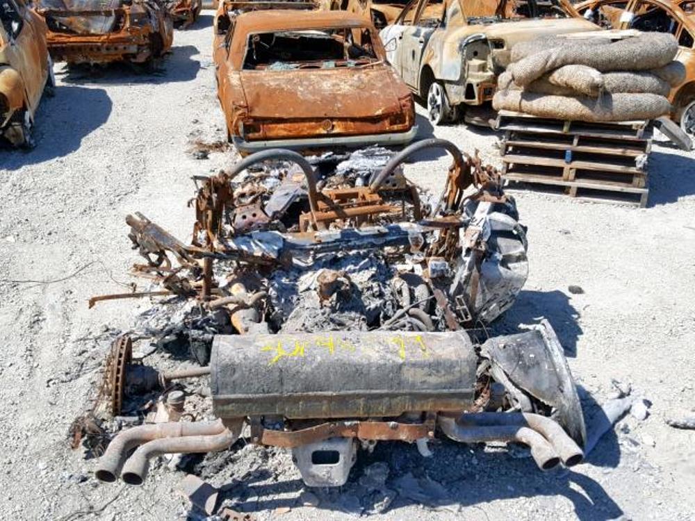 tienen-algun-valor-los-restos-carbonizados-de-un-ferrari-f355-spider-de-1999-parece-que-si-01