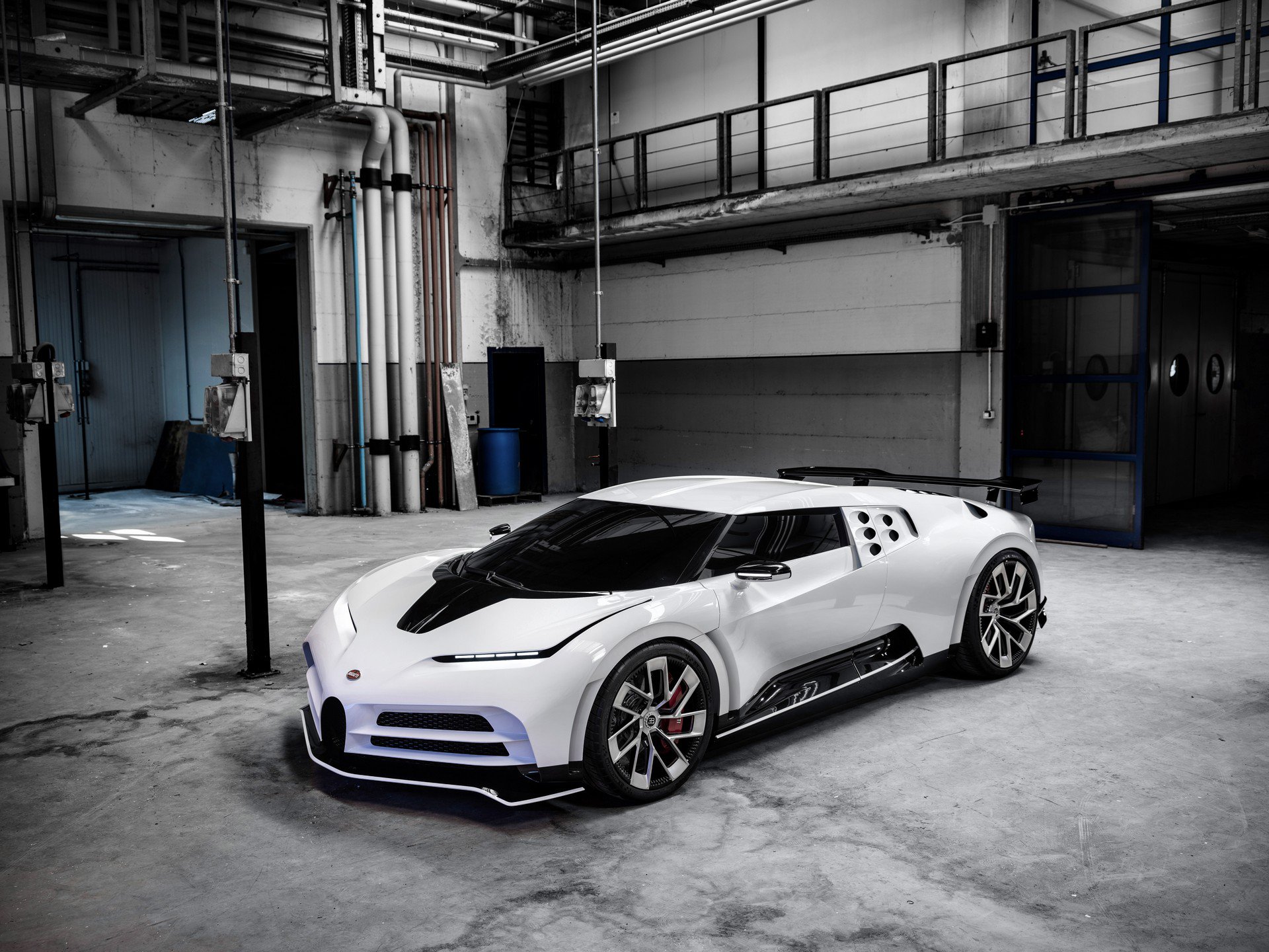 308840a1-bugatti-centodieci-2
