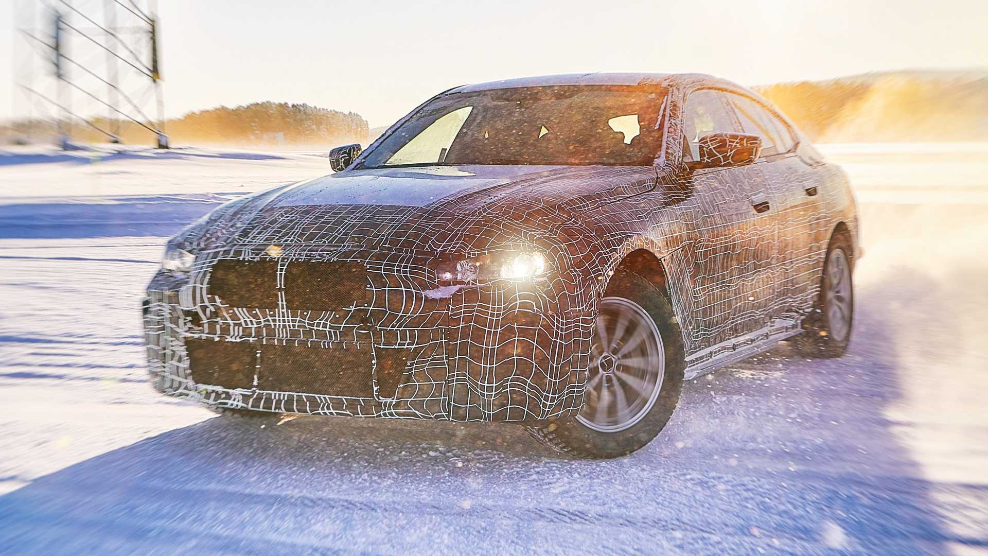 2022-bmw-i4-teaser