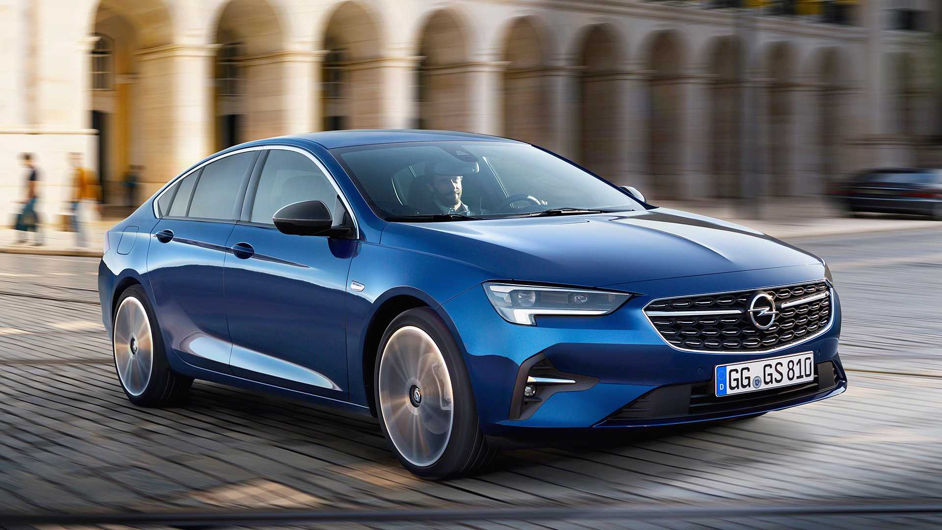 Opel-Insignia-2020-2