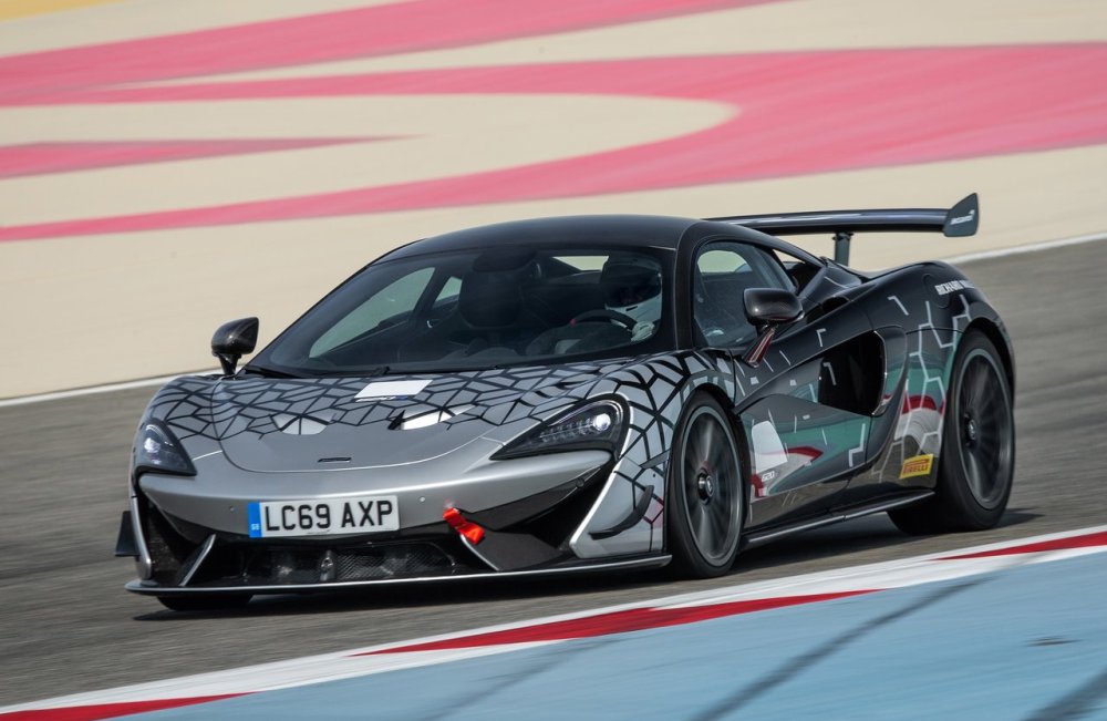 McLaren-620R-4