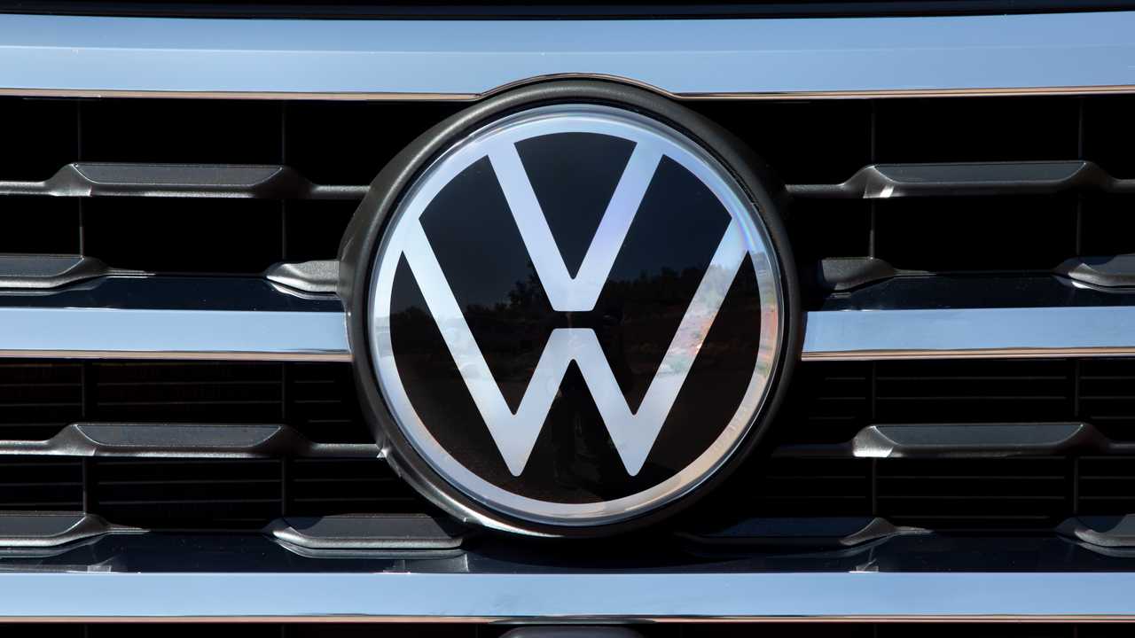 new-volkswagen-logo