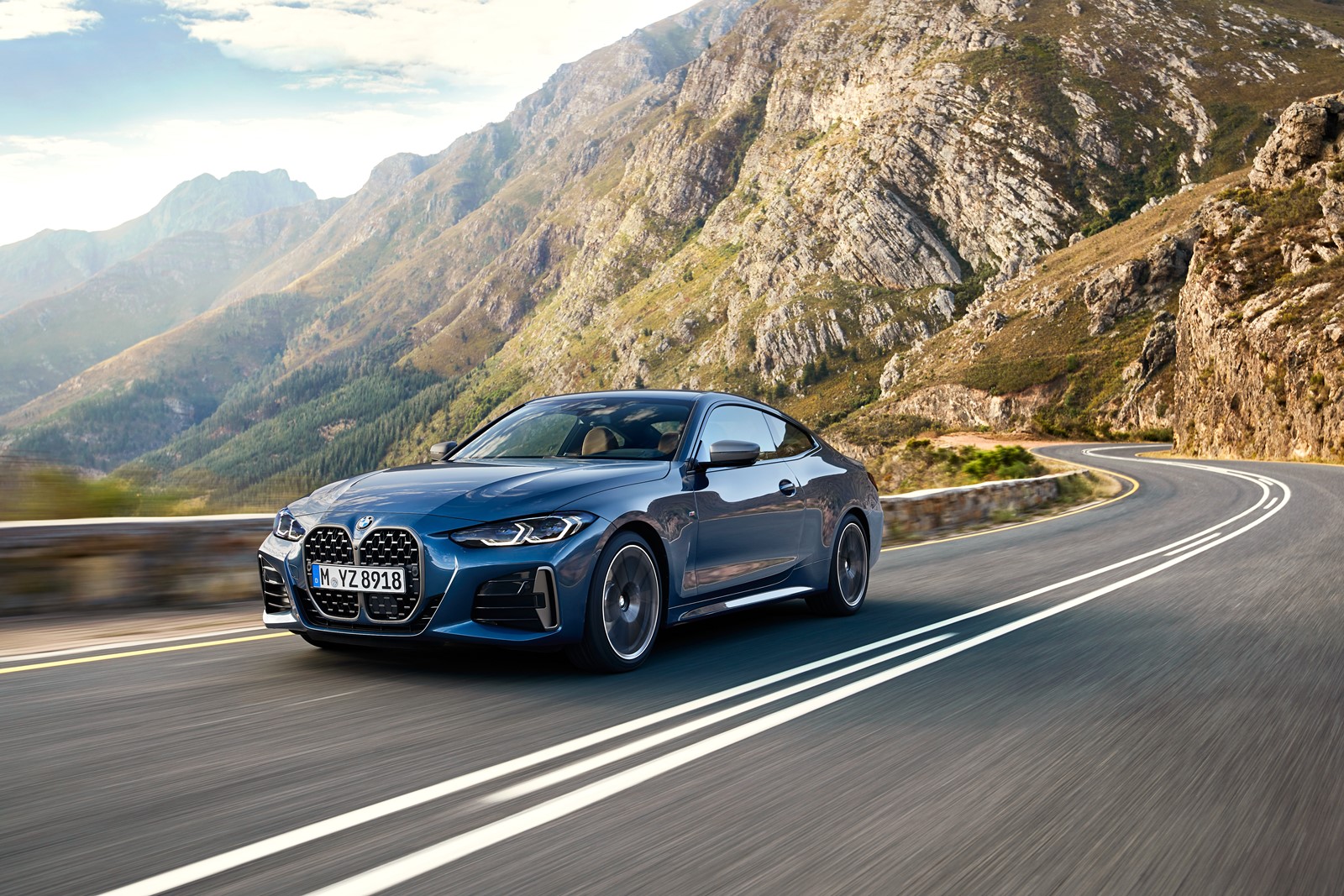 Bmw serie 4 coupe 2021 ya es oficial y sus rinones no pasan desapercibidos 3