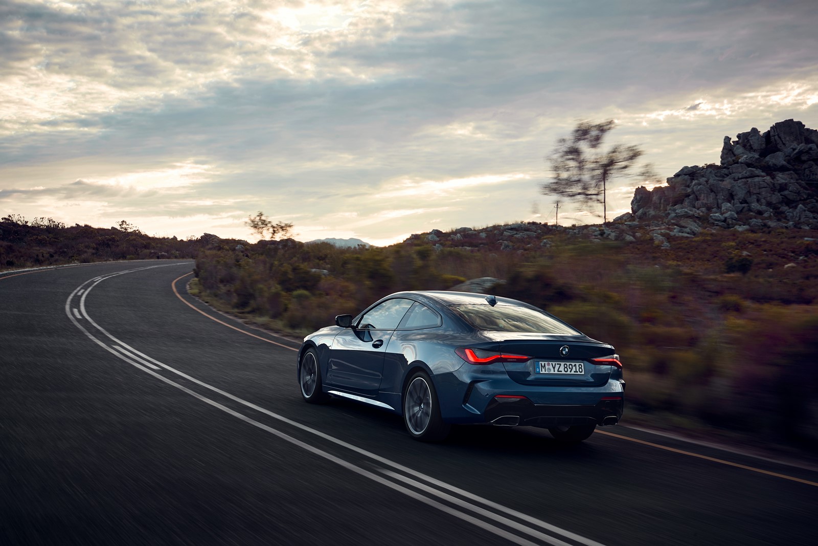 Bmw serie 4 coupe 2021 ya es oficial y sus rinones no pasan desapercibidos 17