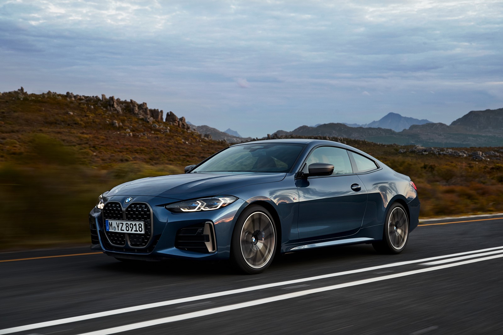 Bmw serie 4 coupe 2021 ya es oficial y sus rinones no pasan desapercibidos 18