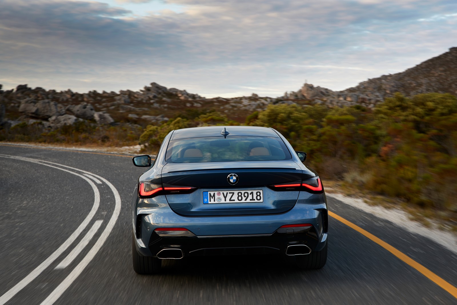 Bmw serie 4 coupe 2021 ya es oficial y sus rinones no pasan desapercibidos 26