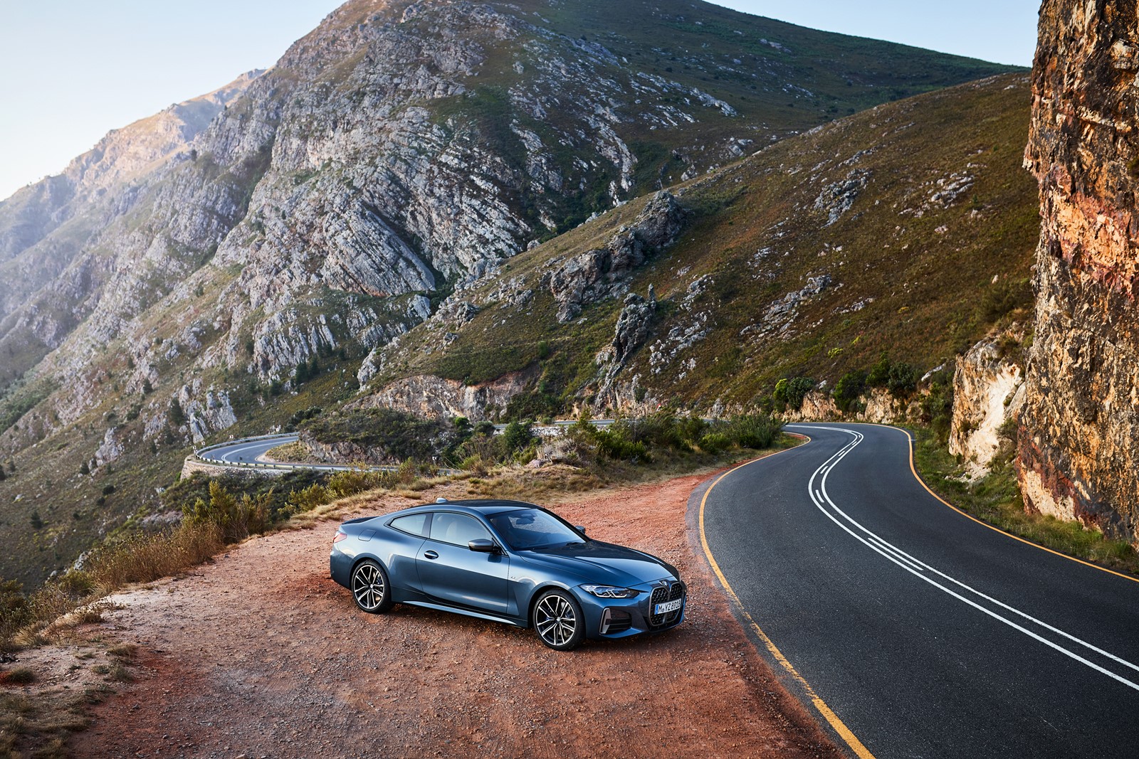 Bmw serie 4 coupe 2021 ya es oficial y sus rinones no pasan desapercibidos 38
