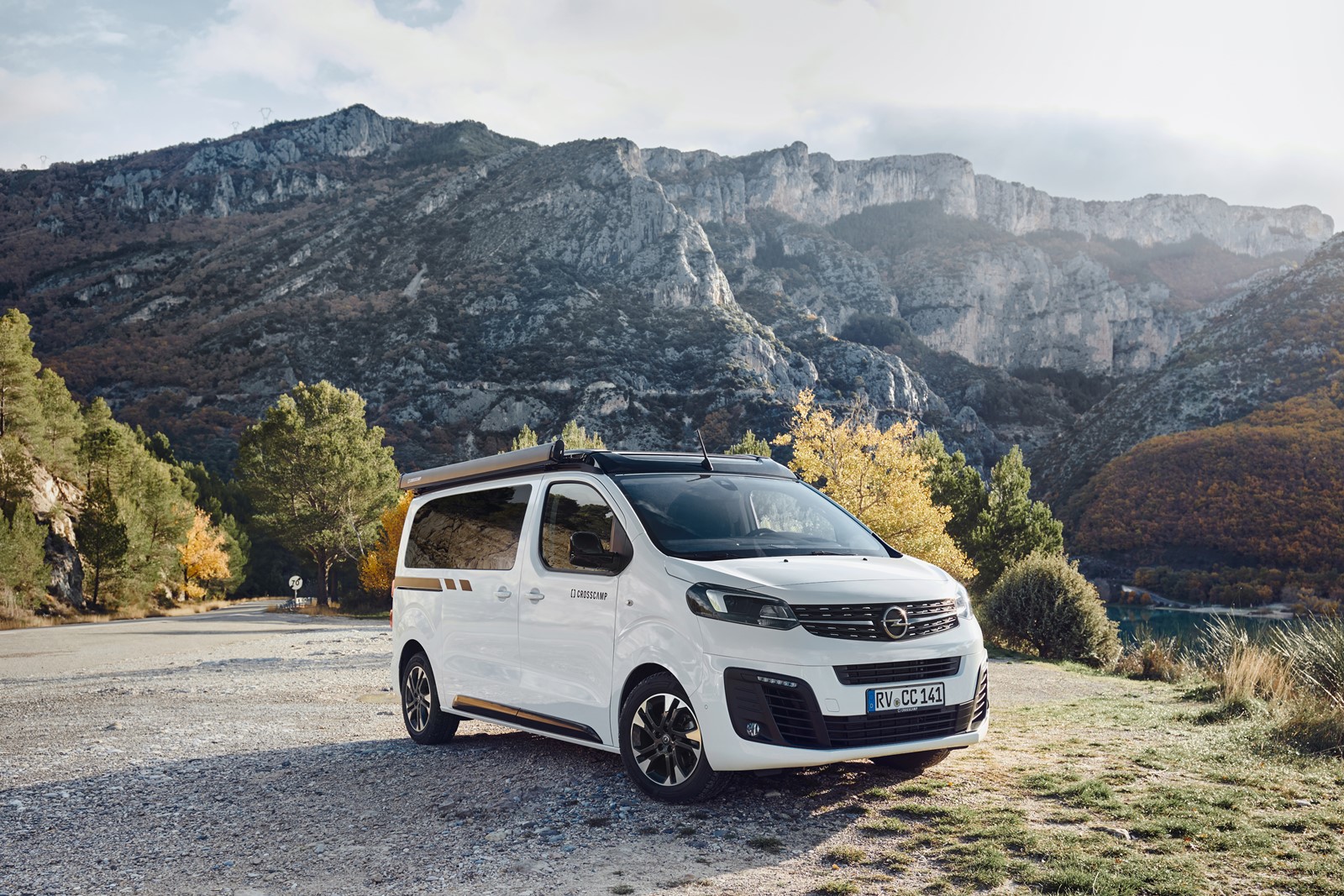 Crosscamp Life auf Basis des Opel Zafira Life