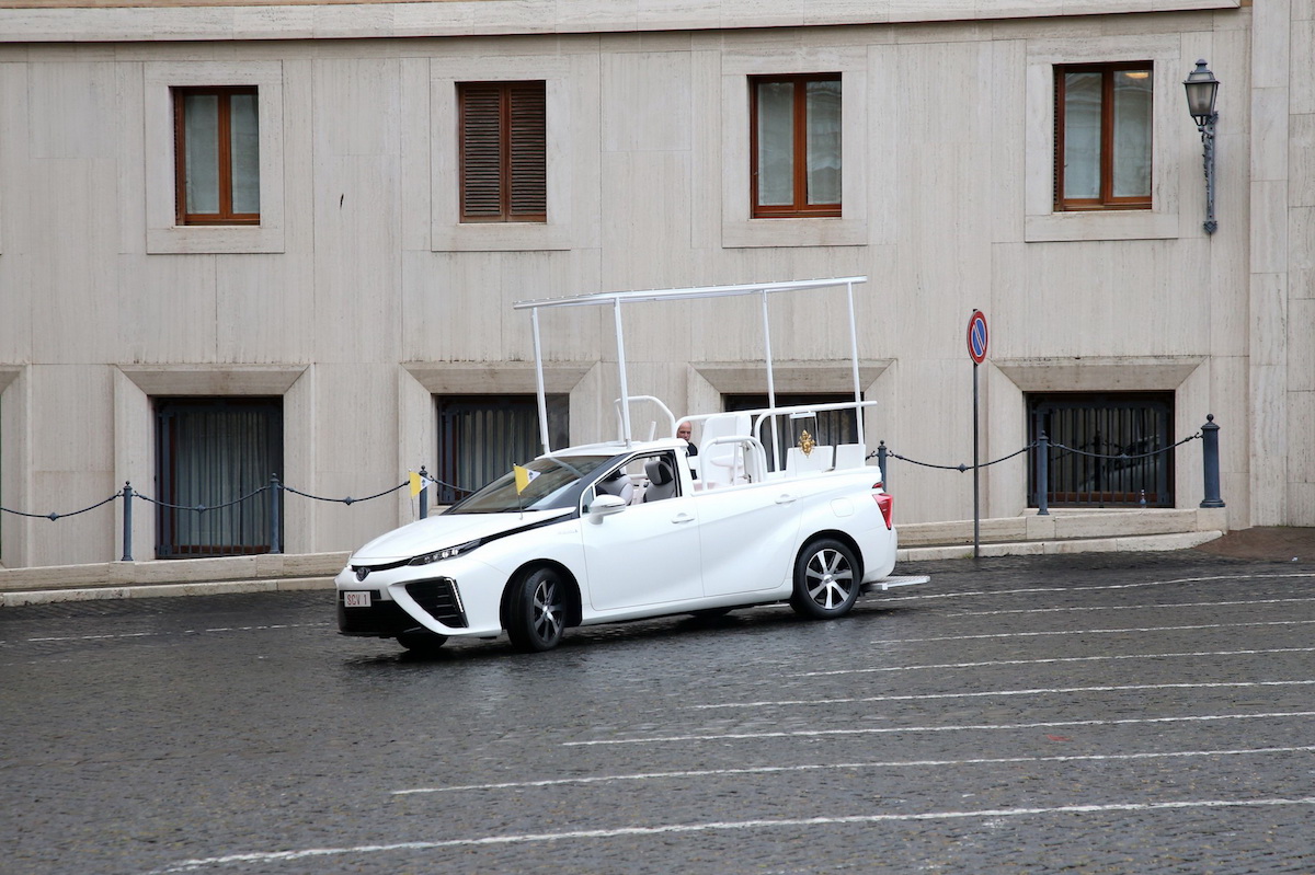 toyota-mirai-papamovil-1