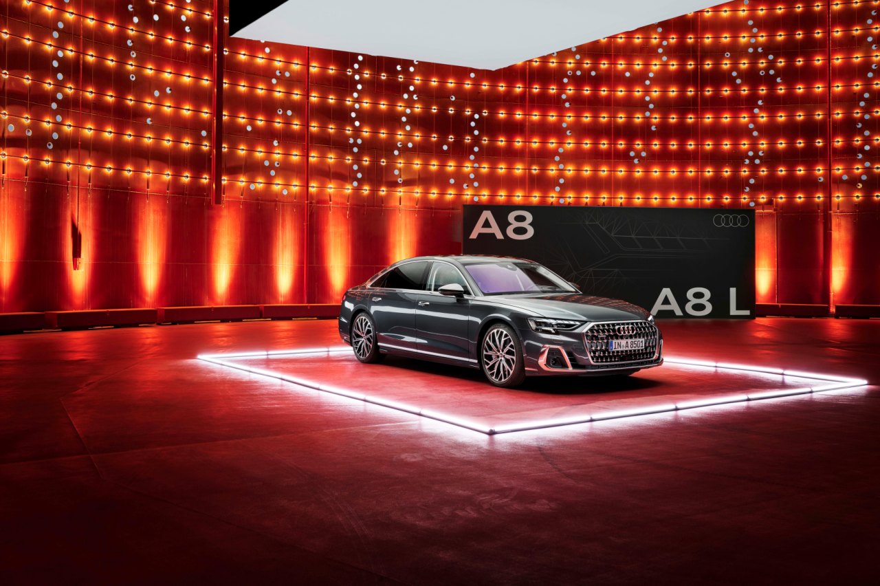 Audi-A8-2022-2