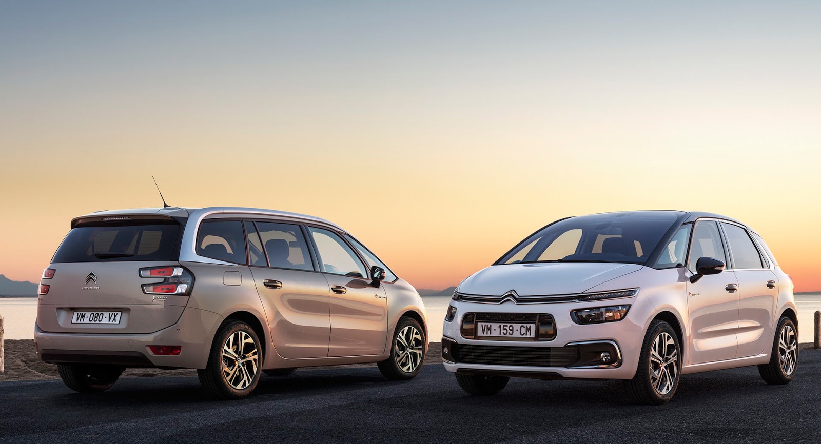 Citroen-C4Picasso-00