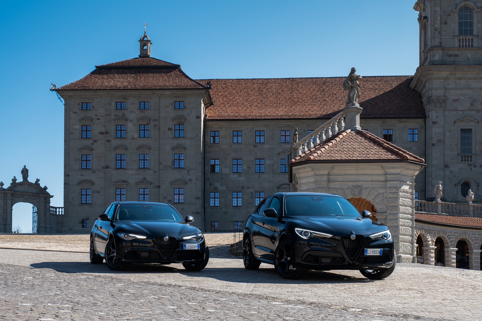 2023-Alfa-Romeo-Giulia-And-Stelvio-Estrema-19