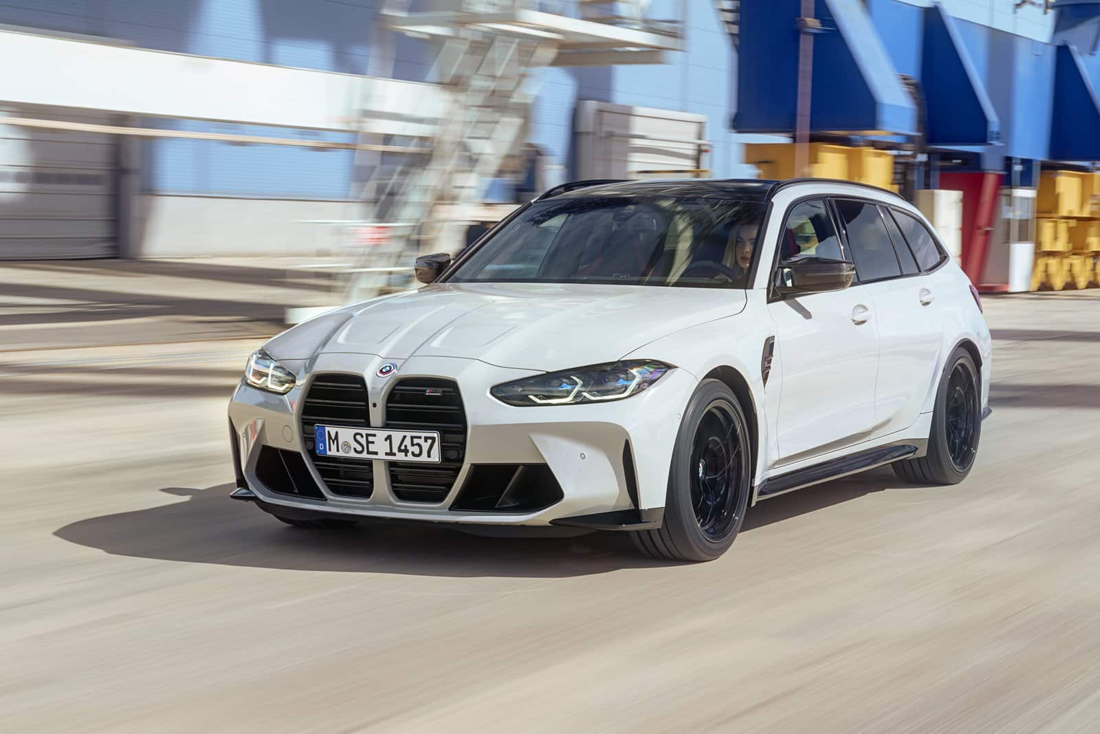 BMW-M3-Touring-2023-26