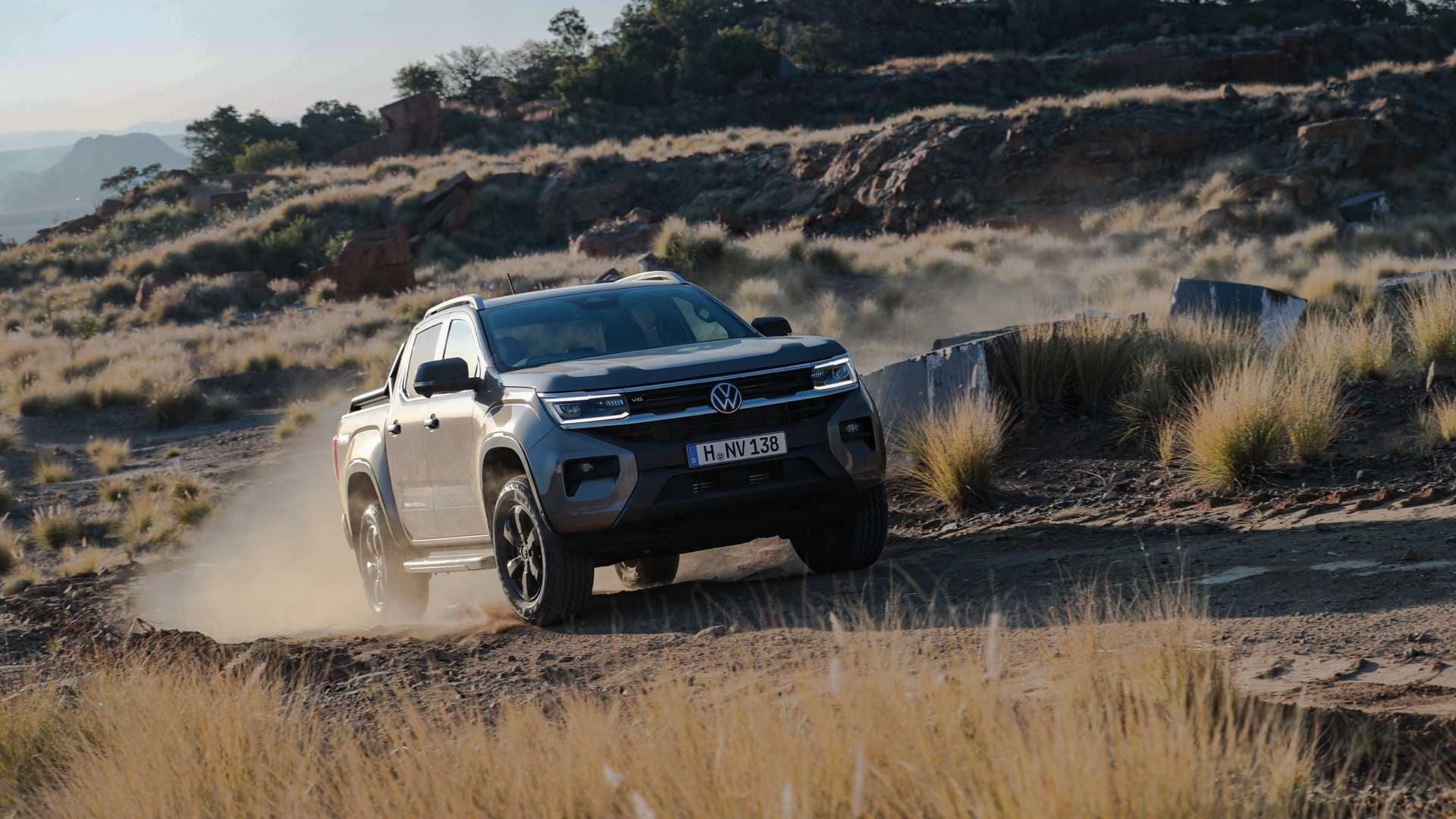 Volkswagen-Amarok-2023-21