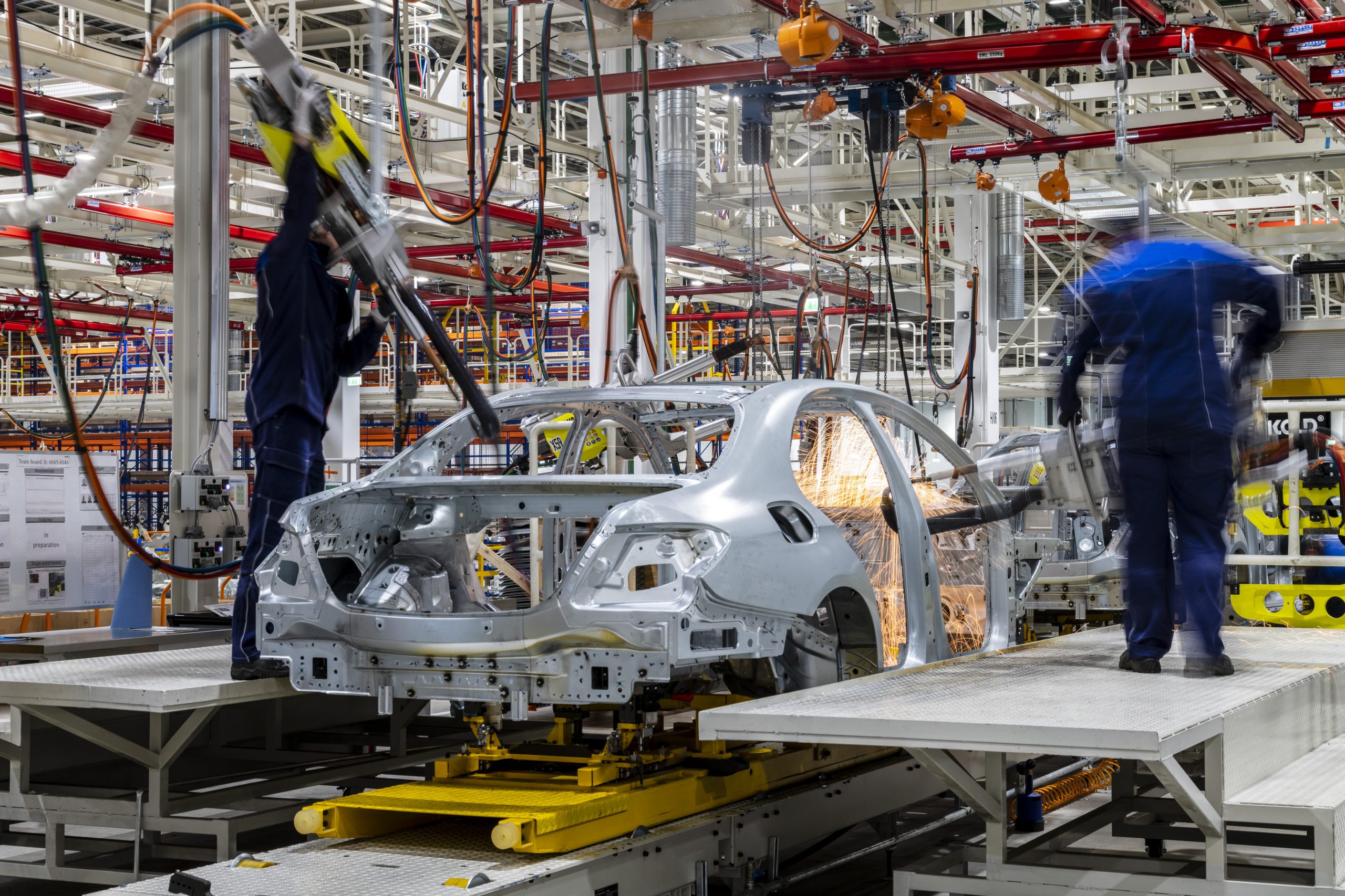 In der Region Moskau startet die Produktion für den lokalen Markt: Mercedes-Benz Cars eröffnet Pkw-Werk in RusslandProduction for the local market starts in the Moscow region: Opening of Mercedes-Benz Cars passenger car plant in Russia