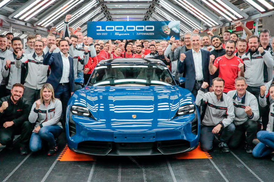 porsche-taycan-100000-unidades-2022-a