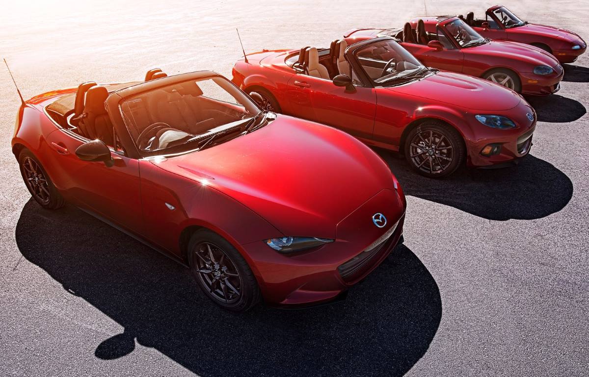 las-cuatro-generaciones-del-mazda-mx-5