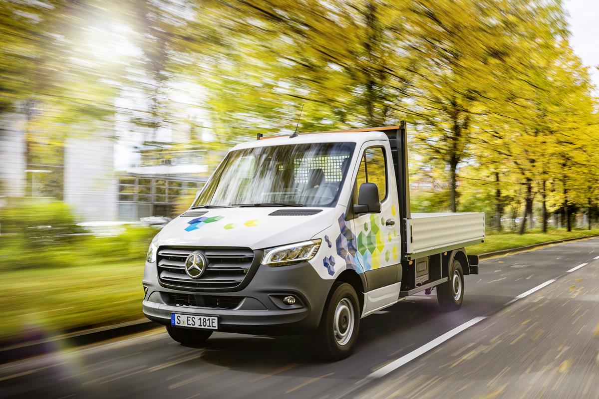 Mercedes-eSprinter-7