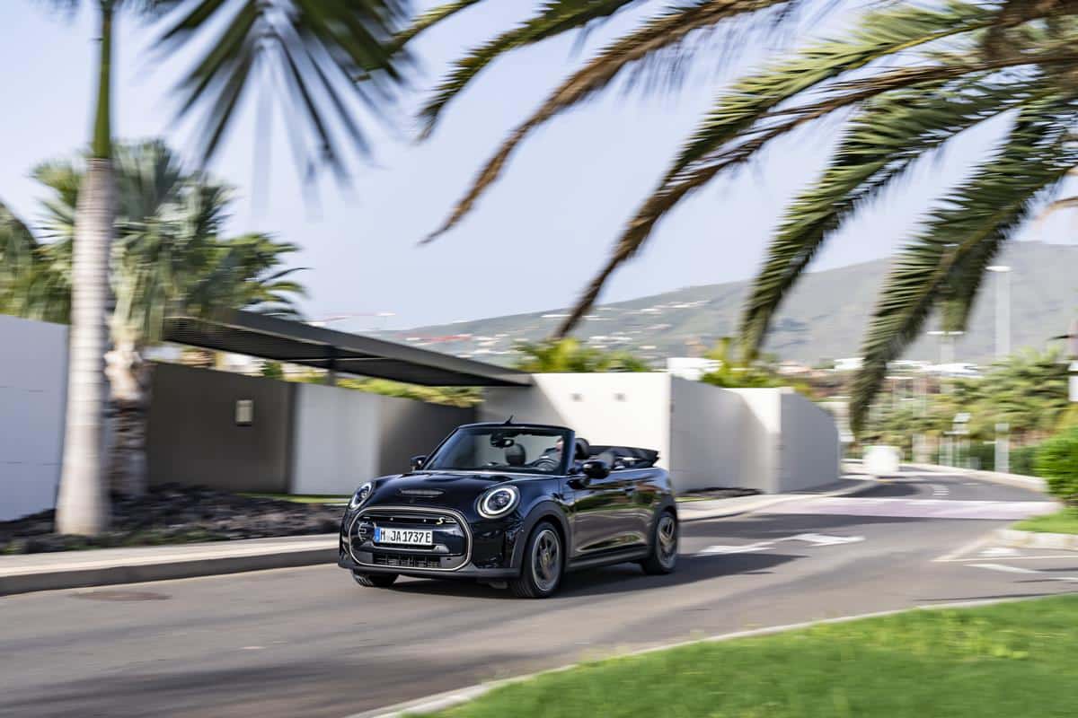 MINI-Cooper-S-e-cabrio-13