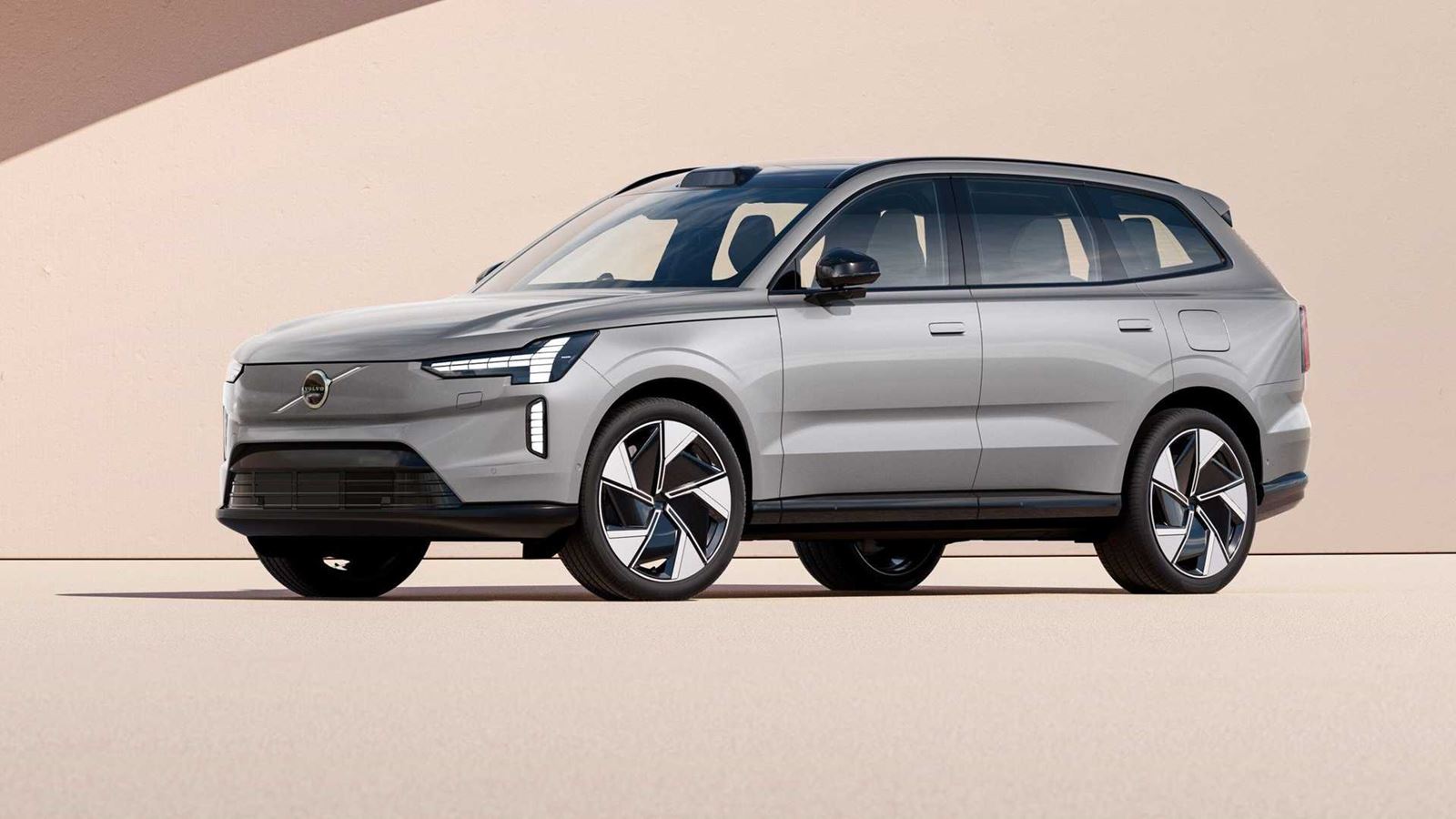 Volvo-EX90-18