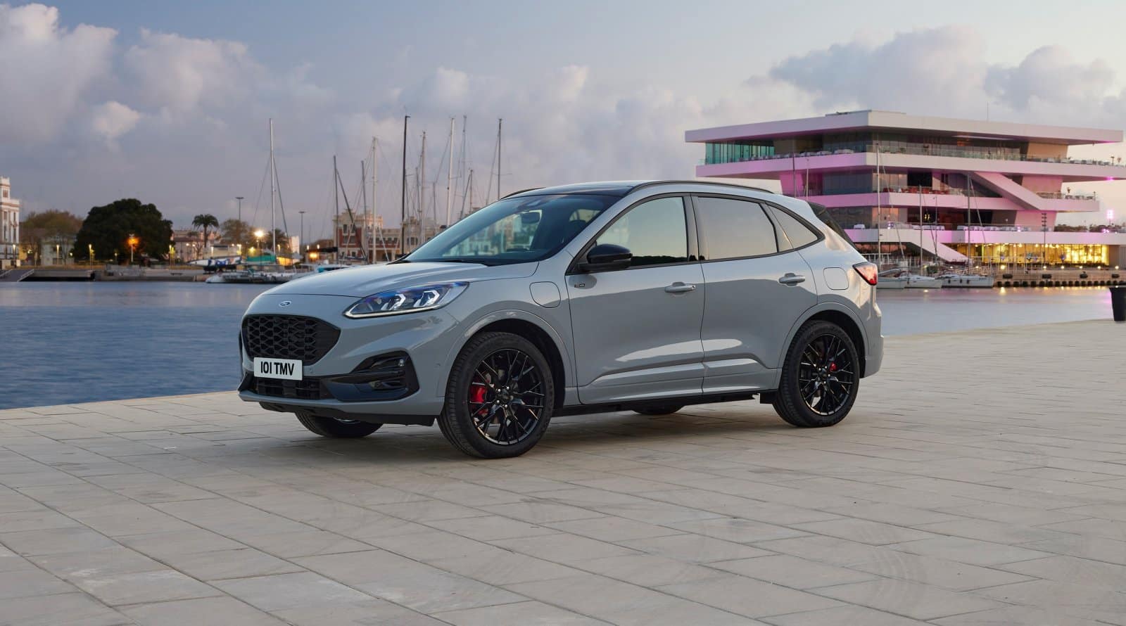 Ford-Kuga-Graphite-Tech-Edition-1-0