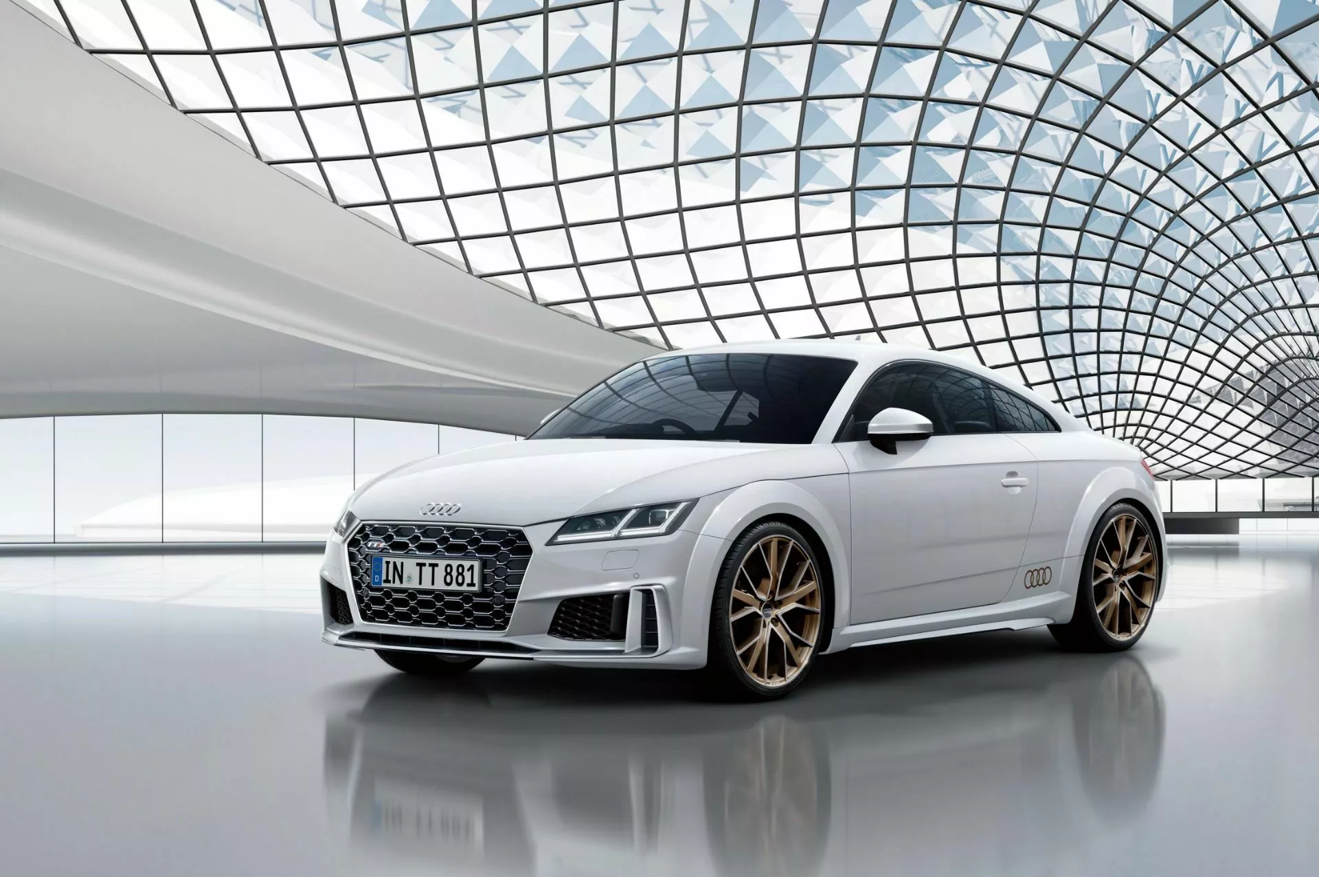 2023-Audi-TTS-Memorial-Edition-Japan-1 (1)